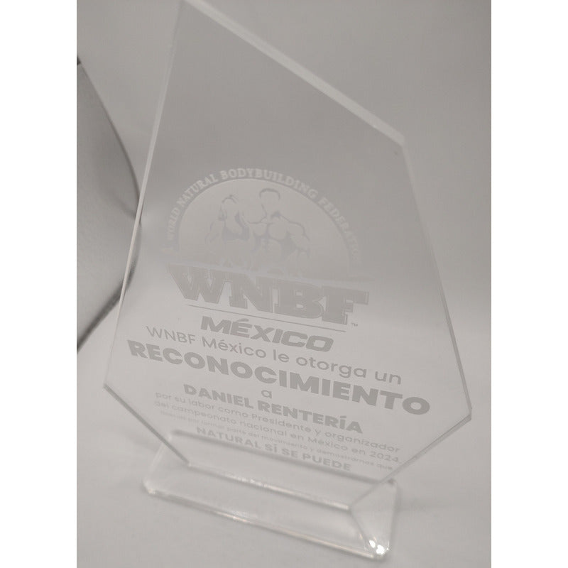 Reconocimiento Grabado 15x20cm En Acrilico Transparente 6mm